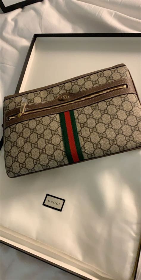 gucci store hawaii.